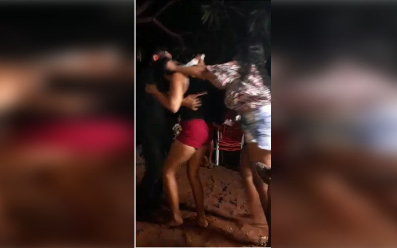 Resultado de imagem para Vídeo: mulher é esfaqueada pelas costas enquanto dançava com homem
