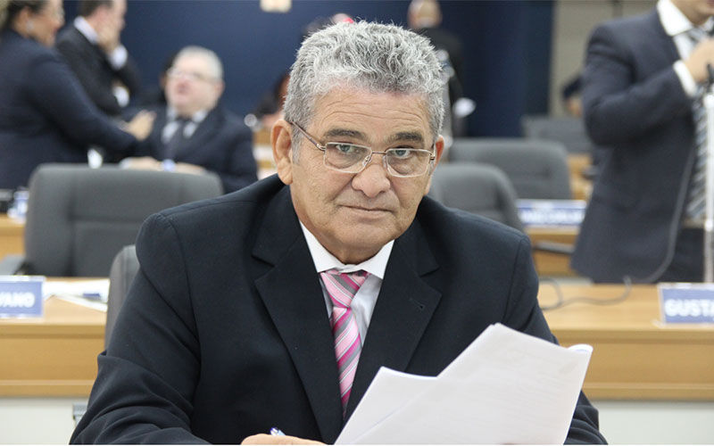 O Grupo RBA decidiu afastar o apresentador de suas funções após declarações na Câmara Municipal de Belém.