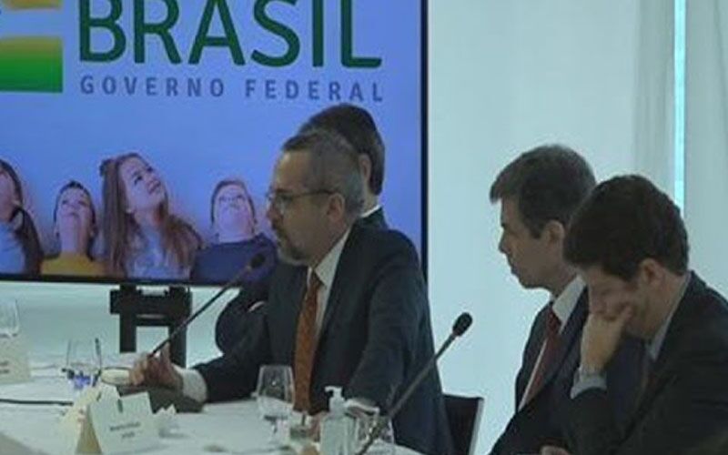 Justiça divulgou o vídeo de reunião ministerial de Bolsonaro.
