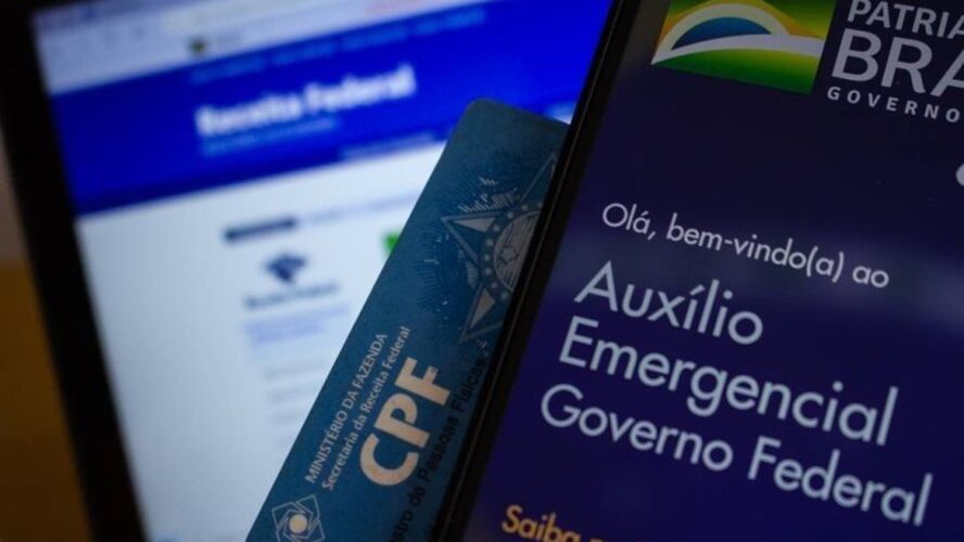 Brasileiros podem consultar página do benefício para verificar dados
