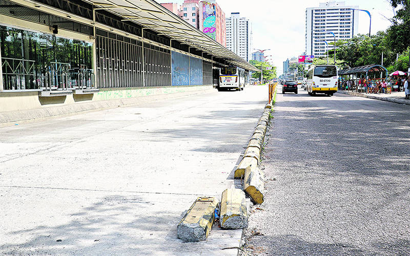 
                                
                                
                                    Demora e Falta de informações: BRT continua sendo alvo de reclamações
                                
                            